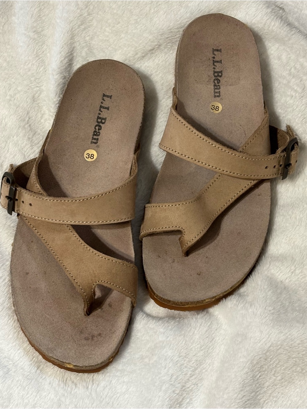 L.L. Bean Women's Tan Leather Toe-Loop Sandals with Buckle Sz 38